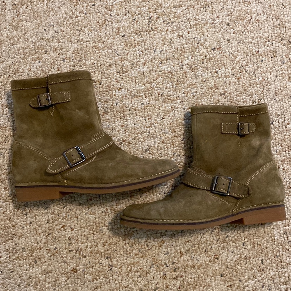 Hush Puppies suede boots